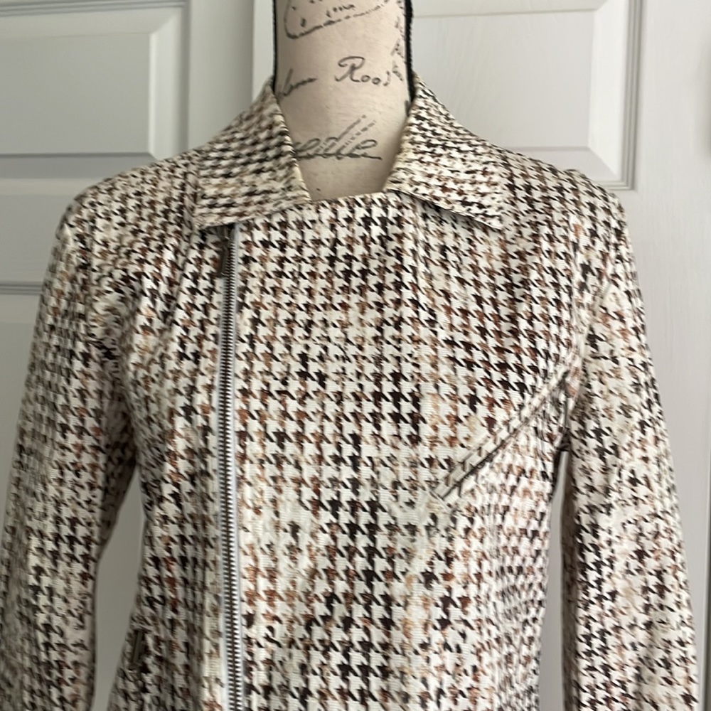 Chico’s jacket - Picture 2 of 9